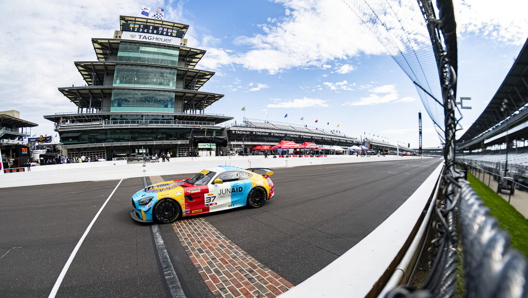 Victory for Hayes in GT4 America Season Finale at IMS